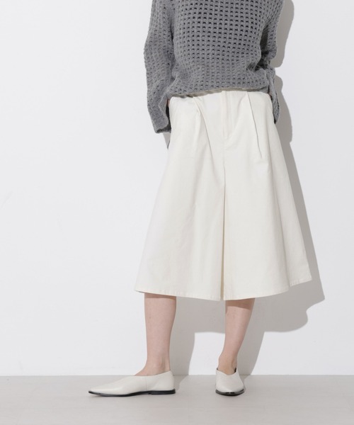 Apo(s)ture(アポスチャー)の「KATY-001/コーデュロイツータックキュロットパンツ(その他パンツ・レディース・カーキ/ベージュ/ネイビー/ホワイト・XS/S/M/L/XL)」の5枚目の写真
