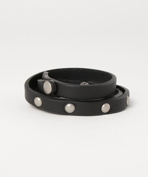 hobo(ホーボー)の「【hobo / ホーボー】STUDDED WRAP BRACELET COW LEATHER(ブレスレット・メンズ・キャメル/ブラック・FREE)」の5枚目の写真