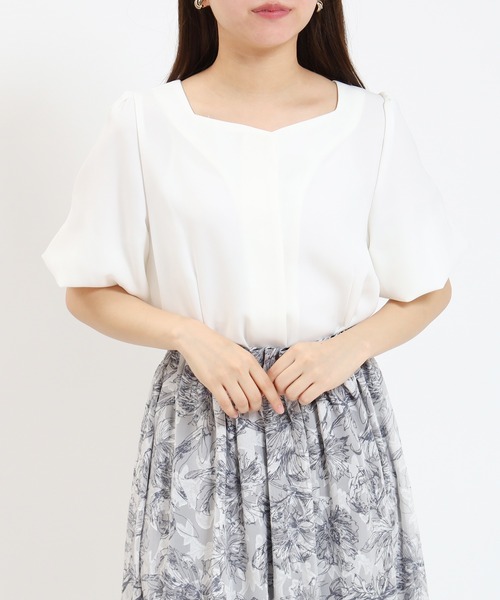 ASTORIA ODIER（アストリアオディール）の「ハートネックバルーンスリーブブラウス（シャツ/ブラウス・レディース・ワイン/ホワイト/ブラウン/マスタード・MEDIUM）」の2枚目の写真