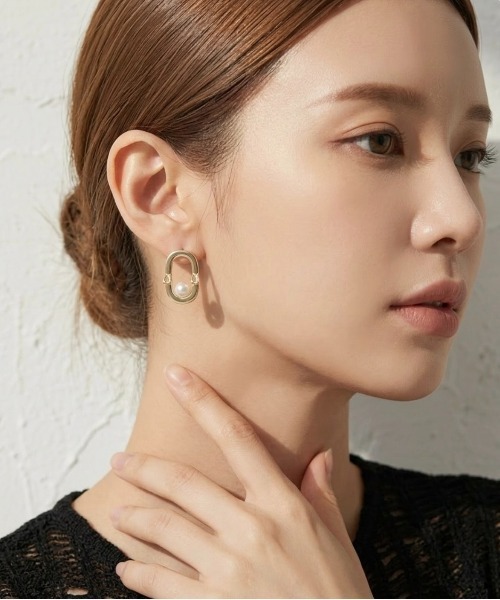 Burner(バーナー)の「【CHI SELECT】パール デザイン シンプル ピアス chi-pierce-00721【GBT】(ピアス(両耳用)・レディース・シルバー/ゴールド・FREE)」の4枚目の写真