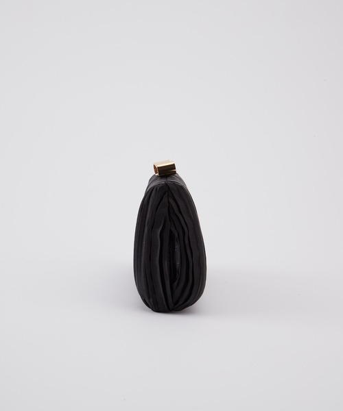 BONLECILL noir(ボンルシールノワール)の「【BONLECILL noir】2wayサテンプリーツリボンクラッチバッグ/ショルダーバッグ(クラッチバッグ・レディース・シルバー/ブラック・FREE)」の18枚目の写真