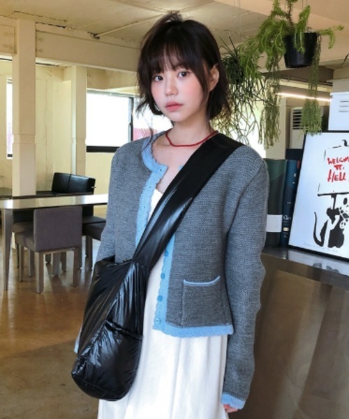 AsRiRe(アスリレイ)の「配色ニットカーディガン(カーディガン/ボレロ・レディース・グレー/ネイビー・M)」の13枚目の写真