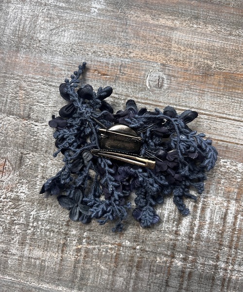 m.soeur（エムスール）の「ライラックのコサージュ（ブローチ/コサージュ・レディース・ブラック/グレー・FREE）」の7枚目の写真