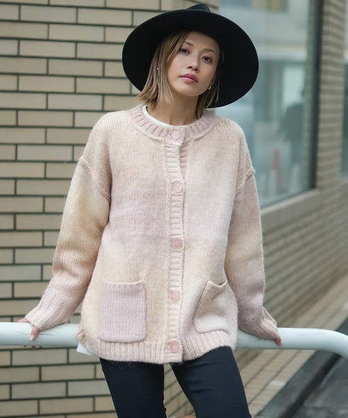 roial(ロイアル)の「CARDIGAN/ROIAL(ロイアル)ペールトーンマルチボーダーデザインショート丈ニットカーディガン(カーディガン/ボレロ・レディース・グリーン/ピンク/ブルー・FREE)」の3枚目の写真