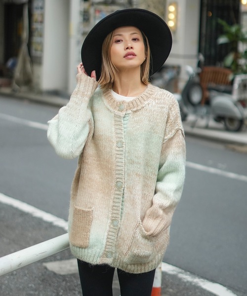roial(ロイアル)の「CARDIGAN/ROIAL(ロイアル)ペールトーンマルチボーダーデザインショート丈ニットカーディガン(カーディガン/ボレロ・レディース・グリーン/ピンク/ブルー・FREE)」の2枚目の写真