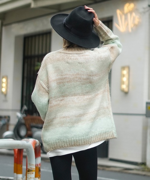 roial(ロイアル)の「CARDIGAN/ROIAL(ロイアル)ペールトーンマルチボーダーデザインショート丈ニットカーディガン(カーディガン/ボレロ・レディース・グリーン/ピンク/ブルー・FREE)」の17枚目の写真