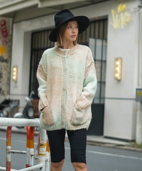 roial(ロイアル)の「CARDIGAN/ROIAL(ロイアル)ペールトーンマルチボーダーデザインショート丈ニットカーディガン(カーディガン/ボレロ・レディース・グリーン/ピンク/ブルー・FREE)」の16枚目の写真