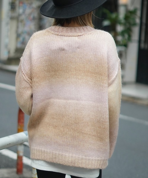 roial(ロイアル)の「CARDIGAN/ROIAL(ロイアル)ペールトーンマルチボーダーデザインショート丈ニットカーディガン(カーディガン/ボレロ・レディース・グリーン/ピンク/ブルー・FREE)」の6枚目の写真