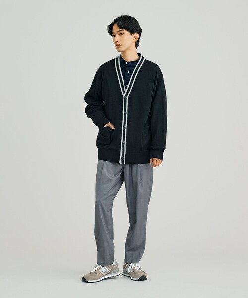 J.PRESS YORK STREET(ジェイプレスヨークストリート)の「【UNISEX】ANTI PILLING WOOL Vネックカーディガン(カーディガン/ボレロ・メンズ・ライトグレー系/ブラック系/アイボリー系・SMALL/MEDIUM/LARGE)」の10枚目の写真