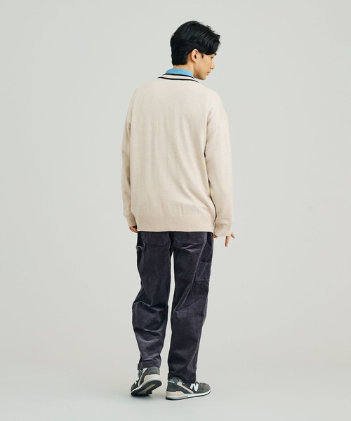 J.PRESS YORK STREET(ジェイプレスヨークストリート)の「【UNISEX】ANTI PILLING WOOL Vネックカーディガン(カーディガン/ボレロ・メンズ・ライトグレー系/ブラック系/アイボリー系・SMALL/MEDIUM/LARGE)」の17枚目の写真