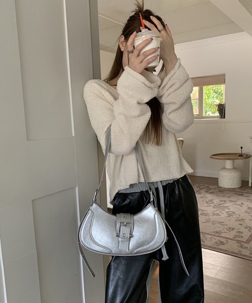 WESTSEA（ウエストシー）の「メタリックパーツ 飾りベルト ミニ ショルダーバッグ（ショルダーバッグ・レディース・ブラック/シルバー・FREE）」の7枚目の写真