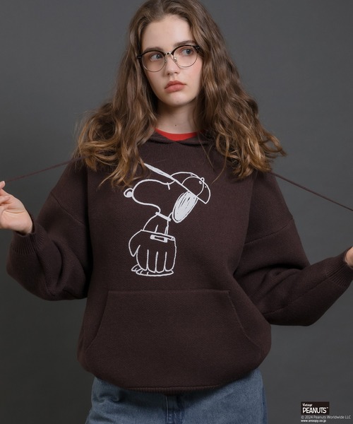 MUHET(ミュエータ)の「【PEANUTS / SNOOPY】ニットパーカー(パーカー・レディース・ネイビー/ブラウン・SMALL/MEDIUM/LARGE)」の9枚目の写真