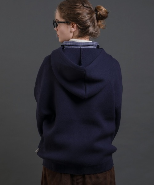 MUHET(ミュエータ)の「【PEANUTS / SNOOPY】ニットパーカー(パーカー・レディース・ネイビー/ブラウン・SMALL/MEDIUM/LARGE)」の21枚目の写真