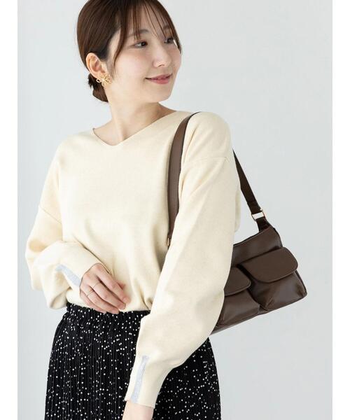 Te chichi TERRASSE（テチチテラス）の「ラメ混Vネックラメライン袖ニット（ニット/セーター・レディース・オレンジ/グレー/オフホワイト/グリーン・F）」の3枚目の写真