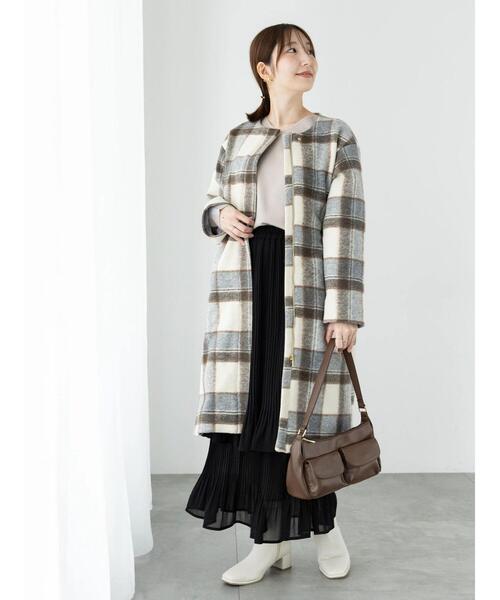 Te chichi TERRASSE（テチチテラス）の「ラメ混Vネックラメライン袖ニット（ニット/セーター・レディース・オレンジ/グレー/オフホワイト/グリーン・F）」の9枚目の写真