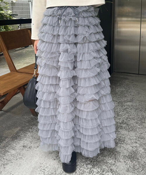 Chico（チコ）の「ボリュームチュールロングスカート（スカート・レディース・ブラック/グレー/アイボリー・FREE）」の3枚目の写真