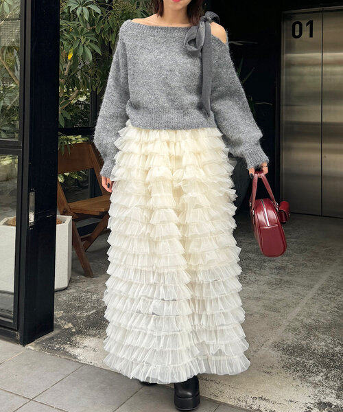 Chico（チコ）の「ボリュームチュールロングスカート（スカート・レディース・ブラック/グレー/アイボリー・FREE）」の4枚目の写真