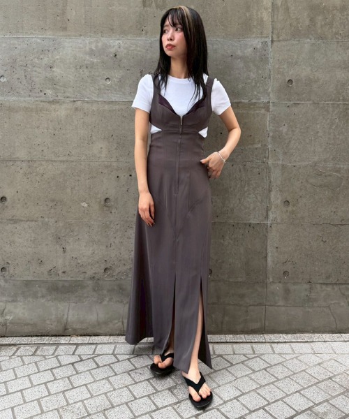 THINGS THAT MATTER(シングス ザット マター)の「CURVES PATTERN SWITTING DRESS / カーブパターンスイッチングドレス(ジャンパースカート・レディース・ブラック/グレー・1/2)」の21枚目の写真