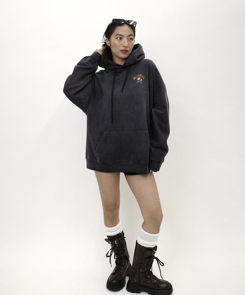 WHO'S WHO gallery（フーズフーギャラリー）の「【UNISEX/ユニセックス】COOPER FACTビリヤードパーカー（パーカー・レディース・ネイビー/ライトグレー/ブラック・LARGE/X-LARGE）」の6枚目の写真