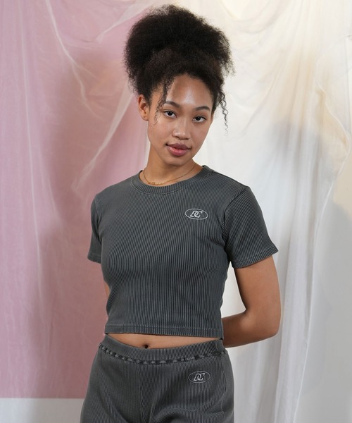 DC（ディーシー）の「DC/ディーシー Tシャツ/カットソー/半袖 ショート丈 クロップド LST251308（Tシャツ/カットソー・レディース・スミクロ/ホワイト/マルチ/ブラック/グレー・M/S）」の3枚目の写真