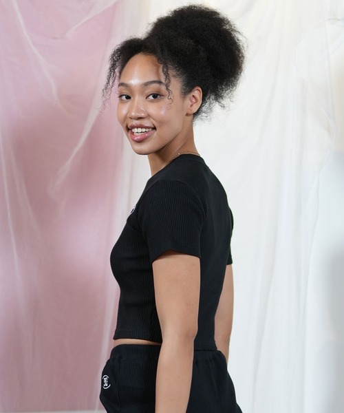 DC（ディーシー）の「DC/ディーシー Tシャツ/カットソー/半袖 ショート丈 クロップド LST251308（Tシャツ/カットソー・レディース・スミクロ/ホワイト/マルチ/ブラック/グレー・M/S）」の6枚目の写真