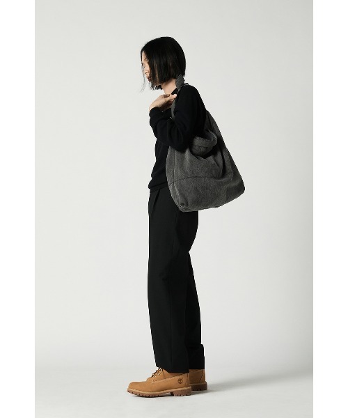 VIVASTUDIO(ビバスタジオ)の「デニムバッグ / DENIM BAG(ショルダーバッグ・メンズ・チャコール・FREE)」の7枚目の写真