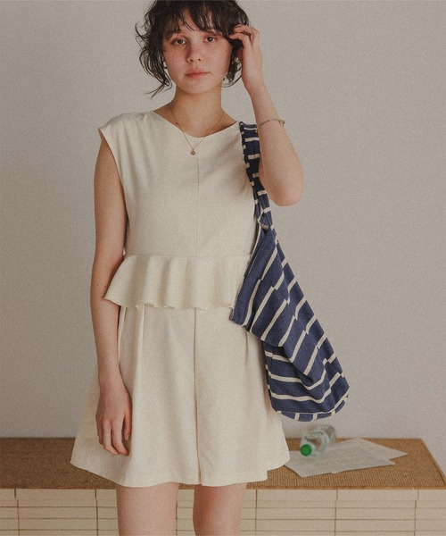 美品 VALENTINO TECHNOCOUTUREペプラムフレアーワンピース 美品 VALENTINO TECHNOCOUTUREペプラムフレアーワンピース