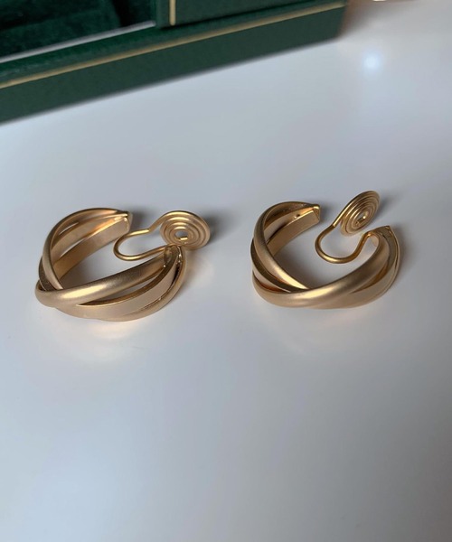 blackdia ocean(ブラックダイヤオーシャン)の「blackdia ocean ツイストカーブ ピアス/イヤリング(ピアス(両耳用)・レディース・シルバー/ゴールド/ゴールド系その他/シルバー系その他・FREE)」の12枚目の写真