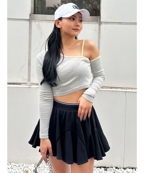 GYDA（ジェイダ）の「GD BICOLORワンショルダーデザインショートトップス（Tシャツ/カットソー・レディース・ブラック/オフホワイト/グレー・FREE）」の11枚目の写真