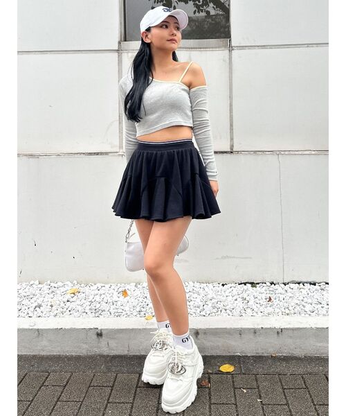 GYDA（ジェイダ）の「GD BICOLORワンショルダーデザインショートトップス（Tシャツ/カットソー・レディース・ブラック/オフホワイト/グレー・FREE）」の14枚目の写真