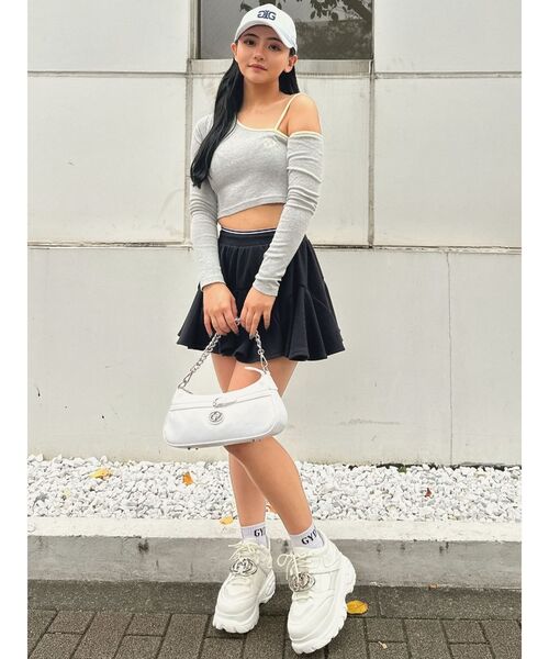 GYDA（ジェイダ）の「GD BICOLORワンショルダーデザインショートトップス（Tシャツ/カットソー・レディース・ブラック/オフホワイト/グレー・FREE）」の15枚目の写真