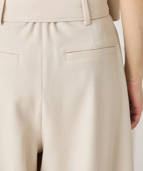 INED（イネド）の「ドライギャバ ベルテッドパンツ（その他パンツ・レディース・ブラック/ベージュ・9号/11号/7号）」の4枚目の写真