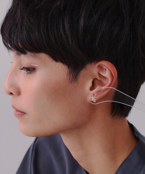 OPAQUE.CLIP（オペークドットクリップ）の「ビジュー×フェイクパールピアス（ピアス（両耳用）・レディース・ゴールド/シルバー・00）」の6枚目の写真