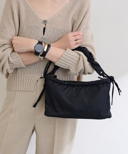 HVISK（ヴィスク）の「HVISK/ ヴィスク  ARCADIA BAG（ショルダーバッグ・レディース・シルバー/ブラック・FREE）」の4枚目の写真