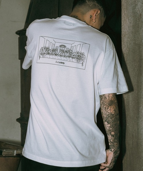 Subciety（サブサエティ）の「First supper tee（Tシャツ/カットソー・メンズ・ブラック×ホワイト/バーガンディー/ブラック×ゴールド/ホワイト×ブラック・SMALL/MEDIUM/LARGE/X-LARGE/XX-LARGE）」の2枚目の写真