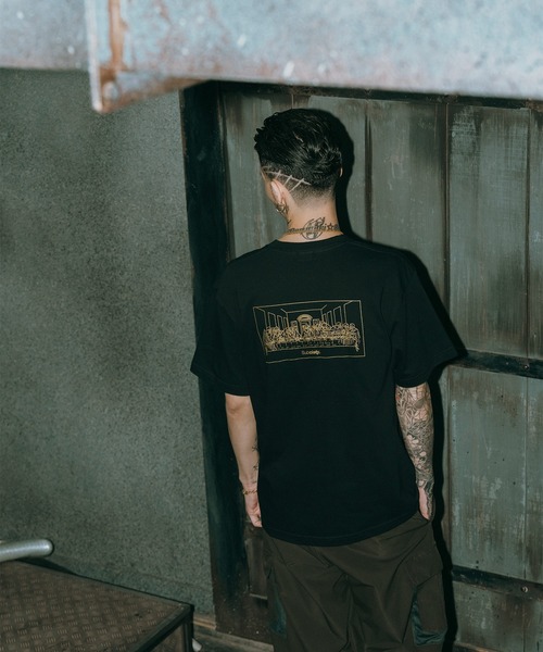 Subciety（サブサエティ）の「First supper tee（Tシャツ/カットソー・メンズ・ブラック×ホワイト/バーガンディー/ブラック×ゴールド/ホワイト×ブラック・SMALL/MEDIUM/LARGE/X-LARGE/XX-LARGE）」の15枚目の写真