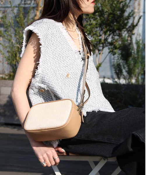 CYAN TOKYO　back over tweed vest Excellent Condition) CYAN TOKYO Back Over Tweed Vest Free Size