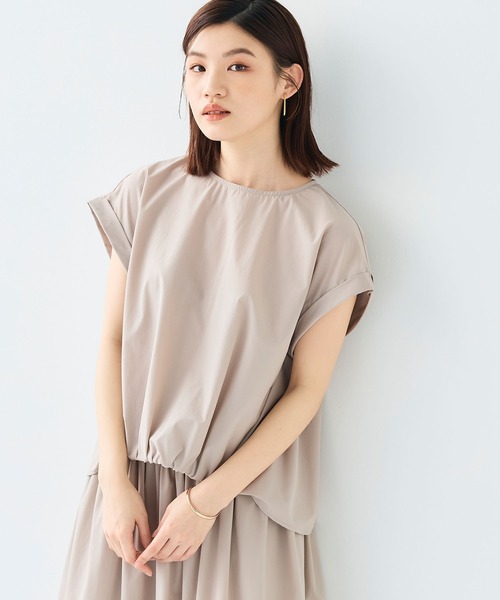 CROSS FUNCTION（クロスファンクション）の「《撥水 / UV》ハジクションタックギャザーブラウス【CF/クロスファンクション】（シャツ/ブラウス・レディース・ライトベージュ/ホワイト/ブラック/グレー・LL/L/M）」の4枚目の写真