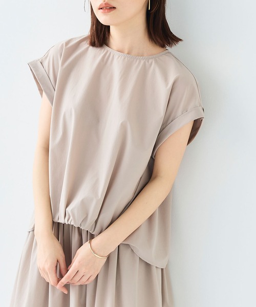 CROSS FUNCTION（クロスファンクション）の「《撥水 / UV》ハジクションタックギャザーブラウス【CF/クロスファンクション】（シャツ/ブラウス・レディース・ライトベージュ/ホワイト/ブラック/グレー・LL/L/M）」の8枚目の写真