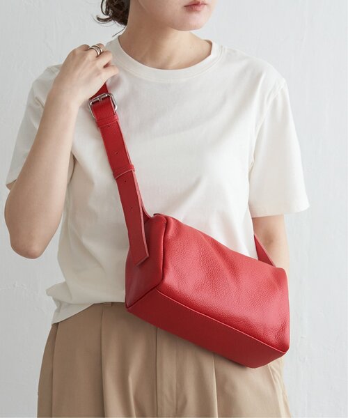 notch.(ノッチ)の「【sweet web掲載】COOCO シュリンクレザースクエアショルダーバッグ(ショルダーバッグ・レディース・ブラウン/ブラック/オフホワイト/シルバー/レッド・FREE)」の4枚目の写真