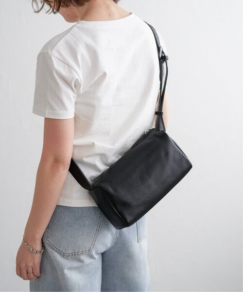 notch.(ノッチ)の「【sweet web掲載】COOCO シュリンクレザースクエアショルダーバッグ(ショルダーバッグ・レディース・ブラウン/ブラック/オフホワイト/シルバー/レッド・FREE)」の14枚目の写真