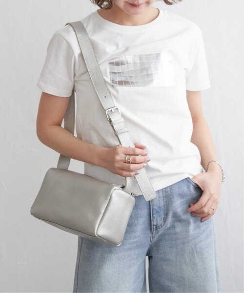 notch.(ノッチ)の「【sweet web掲載】COOCO シュリンクレザースクエアショルダーバッグ(ショルダーバッグ・レディース・ブラウン/ブラック/オフホワイト/シルバー/レッド・FREE)」の6枚目の写真