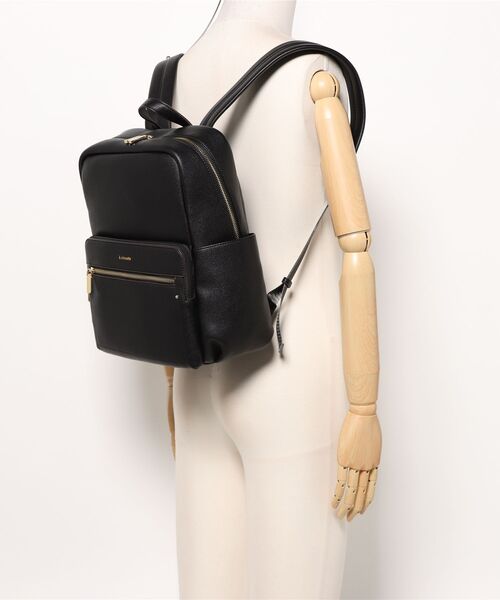 & chouette(アンドシュエット)の「シンプルスクエアリュック(PC対応)(バックパック/リュック・レディース・オールドローズ系/オフホワイト/ブラック・FREE)」の4枚目の写真