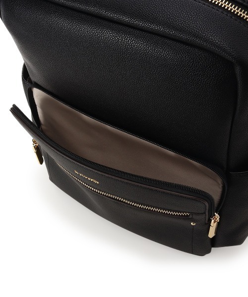 & chouette(アンドシュエット)の「シンプルスクエアリュック(PC対応)(バックパック/リュック・レディース・オールドローズ系/オフホワイト/ブラック・FREE)」の11枚目の写真