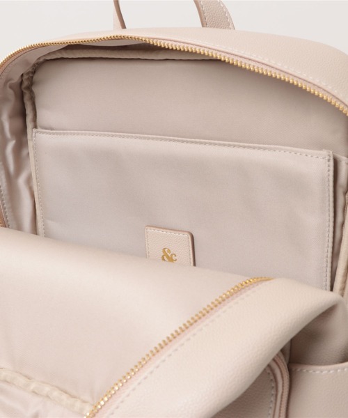 & chouette(アンドシュエット)の「シンプルスクエアリュック(PC対応)(バックパック/リュック・レディース・オールドローズ系/オフホワイト/ブラック・FREE)」の18枚目の写真