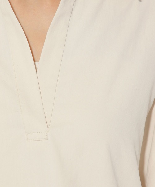 Elura（エルーラ）の「アイロンいらずスキッパーシャツ/321622（シャツ/ブラウス・レディース・ネイビー/グリーン系その他4/オフホワイト・MEDIUM/LARGE）」の16枚目の写真