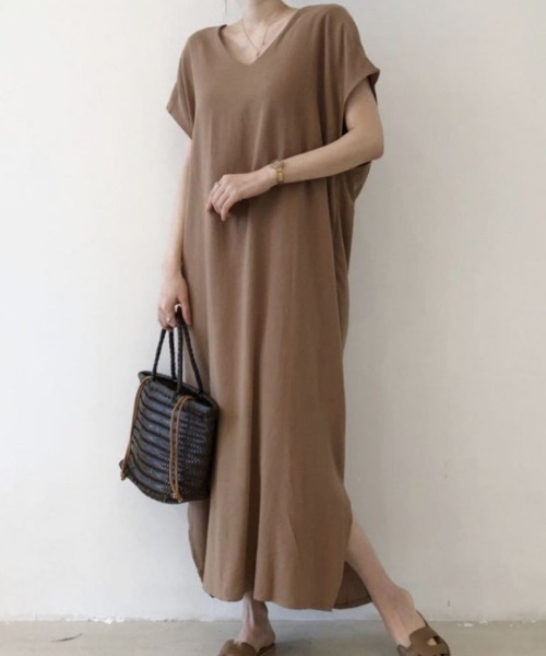 maison de LATIR(メゾンドラティール)の「2wayバックカシュクールロングワンピース(ワンピース・レディース・ブラック/ベージュ/ブラウン・ONESIZE)」の22枚目の写真