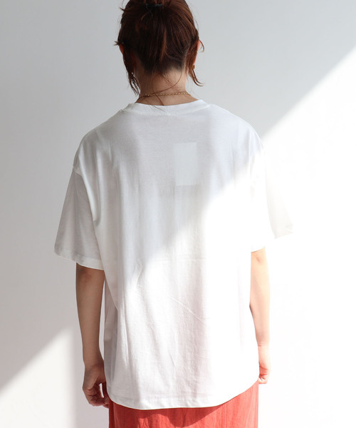 anyfee（エニフィー）の「【anyfee/プラスサイズ】ロゴプリント半袖Tシャツ《選べるデザイン》（Tシャツ/カットソー・レディース・ホワイト系その他/チャコール/ブラック/オフホワイト・LL/3L/4L/5L）」の7枚目の写真