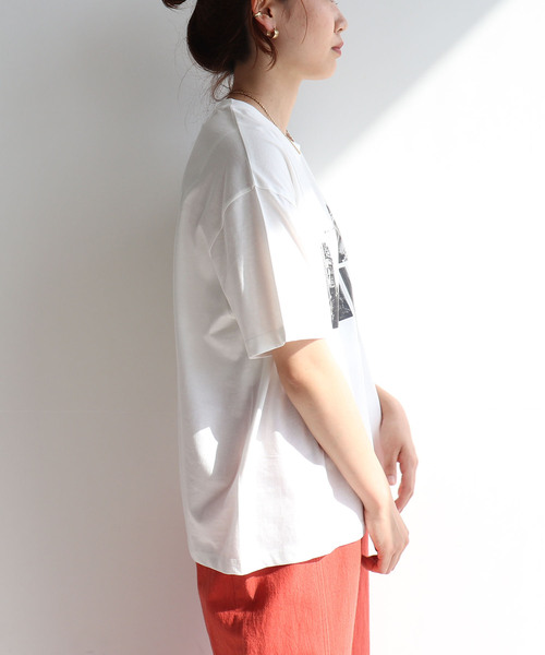 anyfee（エニフィー）の「【anyfee/プラスサイズ】ロゴプリント半袖Tシャツ《選べるデザイン》（Tシャツ/カットソー・レディース・ホワイト系その他/チャコール/ブラック/オフホワイト・LL/3L/4L/5L）」の10枚目の写真