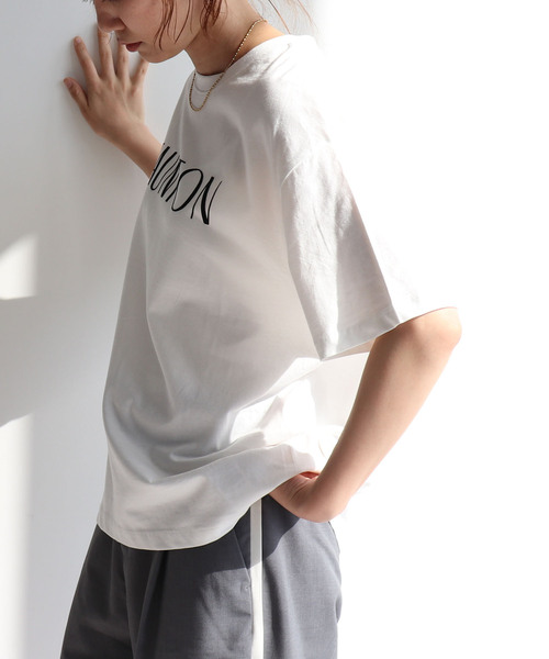 anyfee（エニフィー）の「【anyfee/プラスサイズ】ロゴプリント半袖Tシャツ《選べるデザイン》（Tシャツ/カットソー・レディース・ホワイト系その他/チャコール/ブラック/オフホワイト・LL/3L/4L/5L）」の20枚目の写真